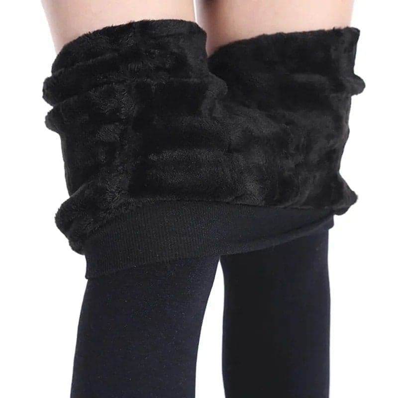 Czarne legginsy na zimę