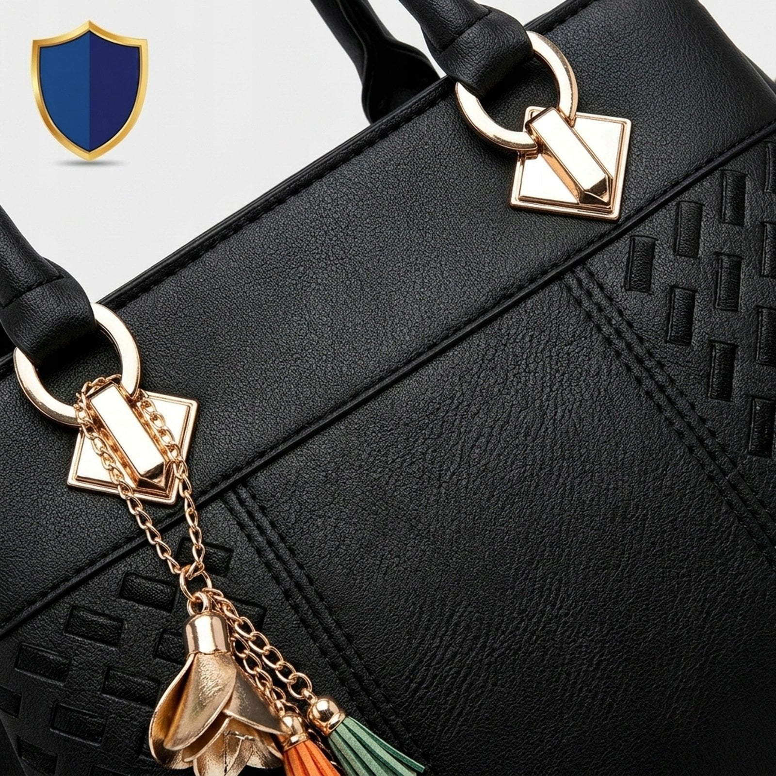 Elegancka torebka damska z regulowanym paskiem